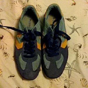 Converse mesh and leather tennis shoes